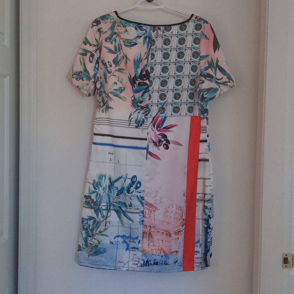 Gorgeous dress - Picture 3 of 4